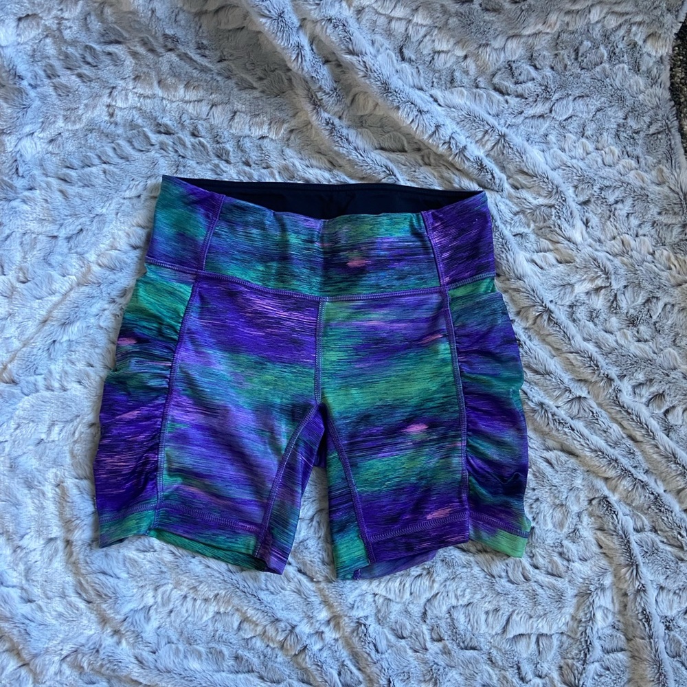 Lululemon Bike shorts - Picture 2 of 5